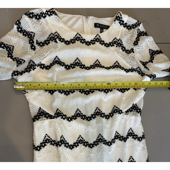 Vintage Y2K Guess Womens Lace Chevron Dress Size 14 Sheer Cocktail Party Event - Picture 12 of 14